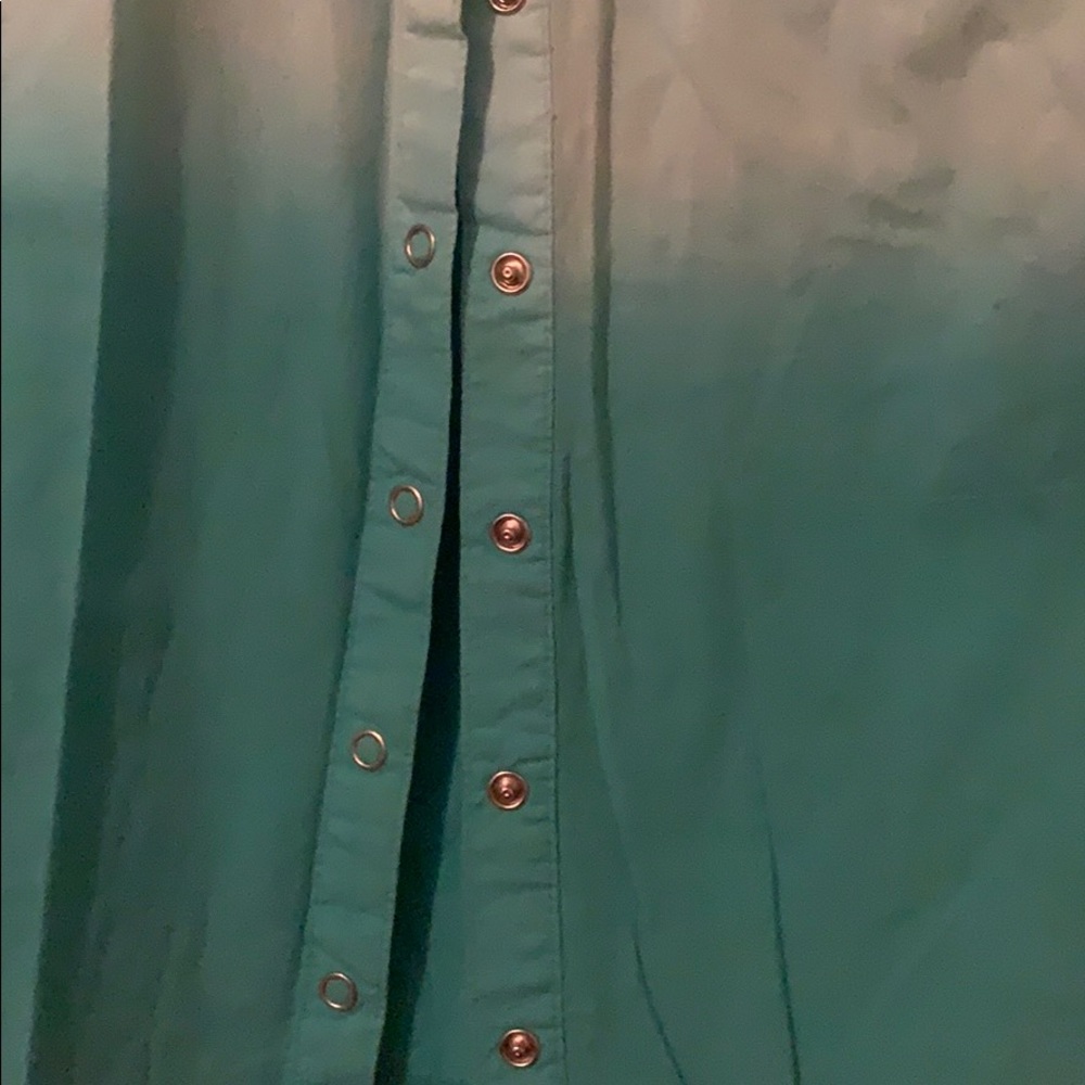 Tops - Picture 2 of 7
